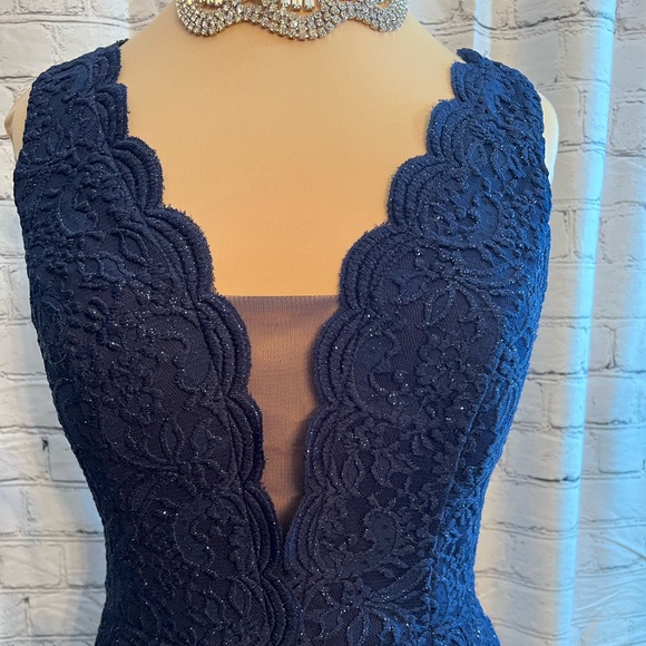 City Studio NWOT Navy Blue V-Neck Formal Mini Dress. Size 15 Junior - Picture 2 of 6